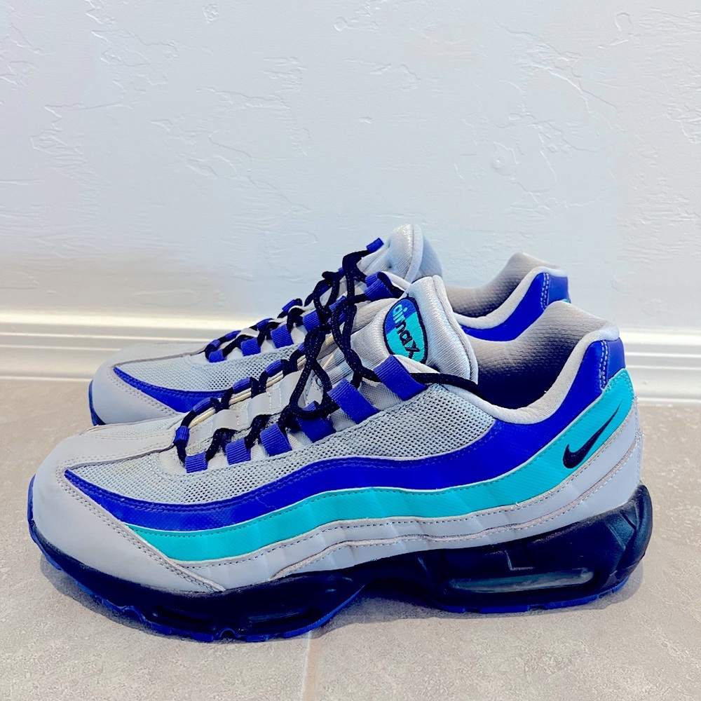 Nike Air Max 95, Wolf Grey Grape, Size 11 Men’s